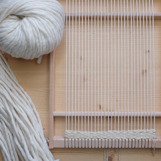 how_to_make_-a_floral_weave_11.jpg?sw=554&q=85