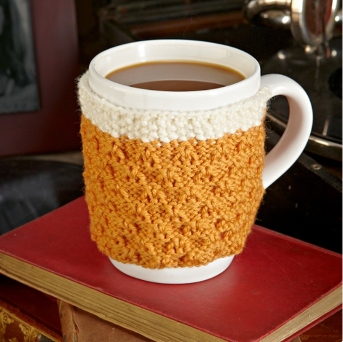 yarn-craft-projects-for-beginners-knit-beer-mug-hug.png?sw=680&q=85