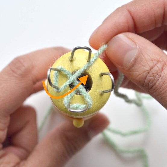 How-to-Make-a-Knitted-Eid-Mubarak-Sign_step3b.jpg?sw=554&q=85