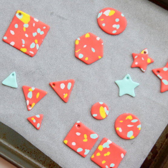 terrazzo_jewellery_baking_step_7.jpg?sw=554&q=85