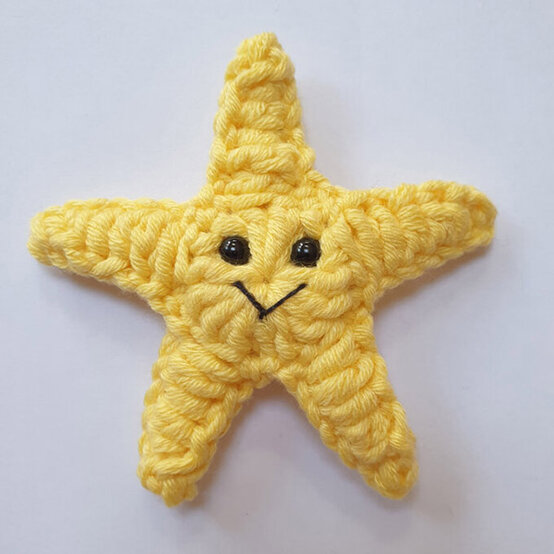 how_to_crochet_an_under_the_sea_wreath_hero_starfish.jpg?sw=554&q=85
