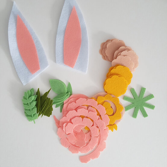 cricut-how-to-make-a-floral-headband-step3.2.jpg?sw=554&q=85