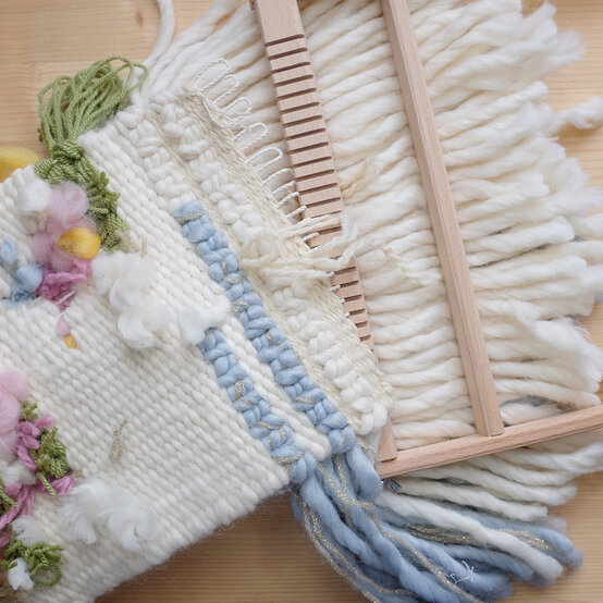 how_to_make_-a_floral_weave_49.jpg?sw=554&q=85