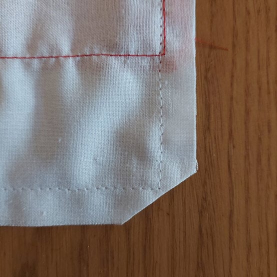 idea_England-Flag-Bunting_Step6.jpg?sw=554&q=85