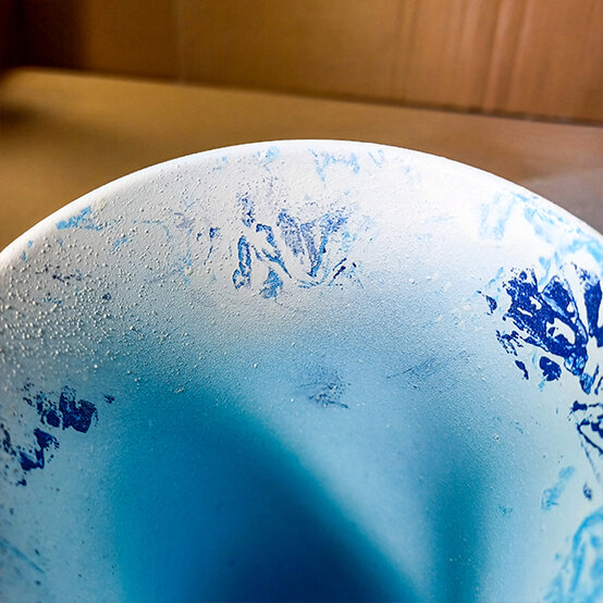 Montana%20Spray%20Paint%20Vase_Step8c.jpg?sw=554&q=85