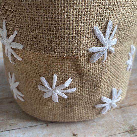 fabric-storage-baskets_step4_2.jpg?sw=554&q=85