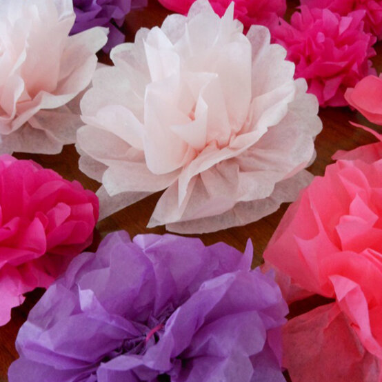 tissue-paper-pom-poms.jpg?sw=554&q=85