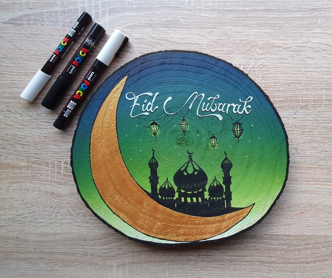 how-to-paint-your-own-eid-decorative-wooden-slice-option-1.jpg?sw=680&q=85