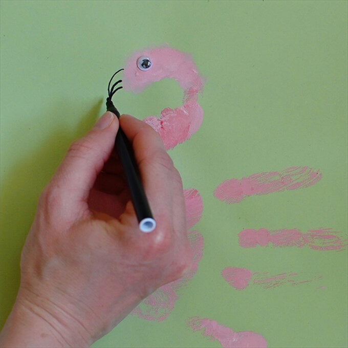 kids-handprint-art-ideas_flamingo-3.jpg?sw=680&q=85