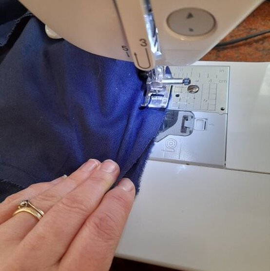 how_to_make_a_flower_floor_cushion_7b.jpg?sw=554&q=85