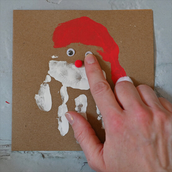 Idea_kids-christmas-cards-to-make_step3e.jpg?sw=554&q=85