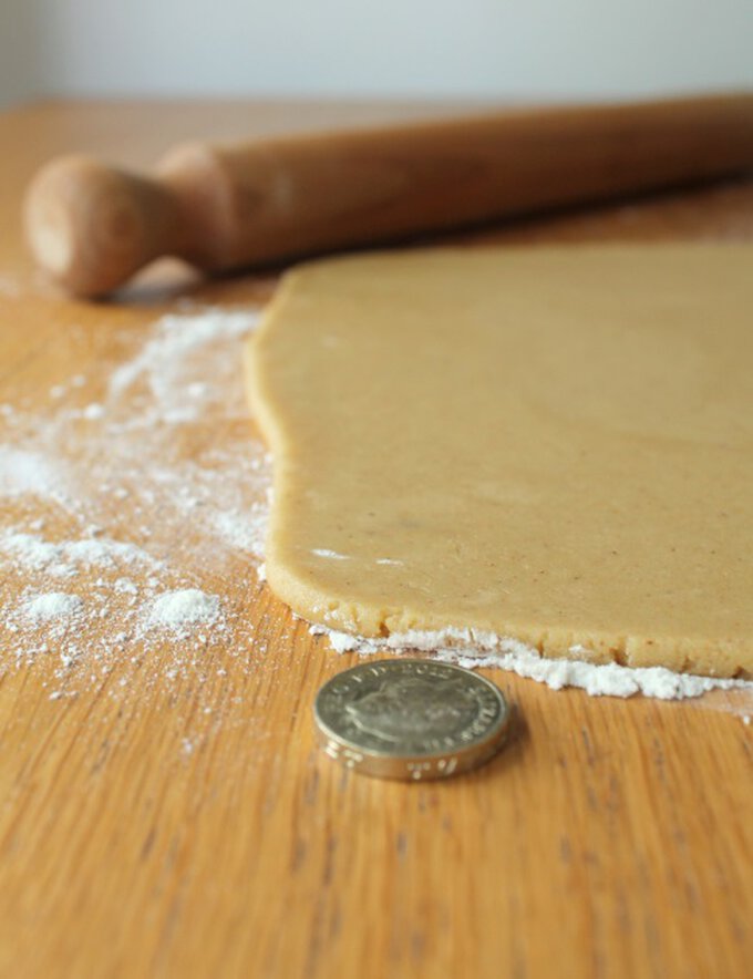 How to Make Gift Tag Biscuits Hobbycraft