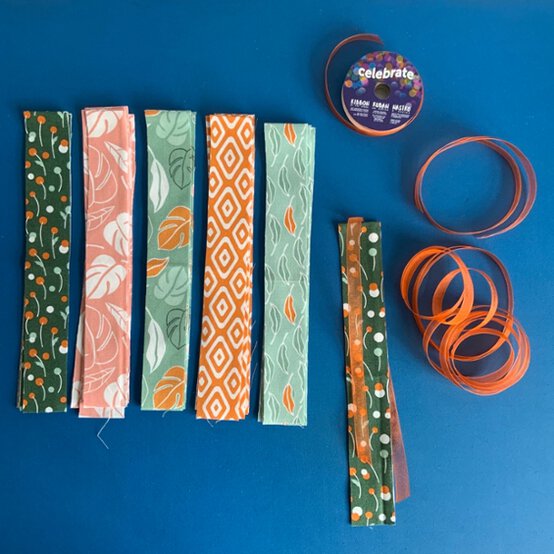 FabricKnotBunting_Step3.jpg?sw=554&q=85