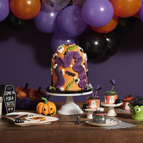 halloween%2Dcake.jpg?sw=554&q=85