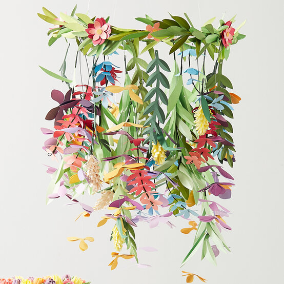 squarechandelier.jpg?sw=554&q=85