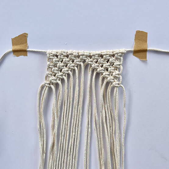 Idea_How-to-Make-a-Wedding-Macrame-Bouquet-Wrap_Step7.JPG?sw=554&q=85