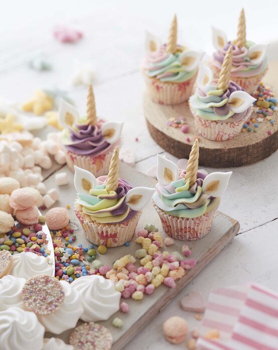unicorn-cupcakes_hero.jpg?sw=554&q=85
