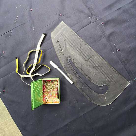 christmas-pennant-flag_step13.jpg?sw=554&q=85