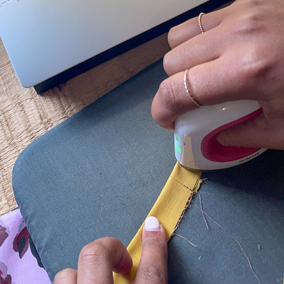 joules-piped-cushion---step-5.jpg?sw=554&q=85