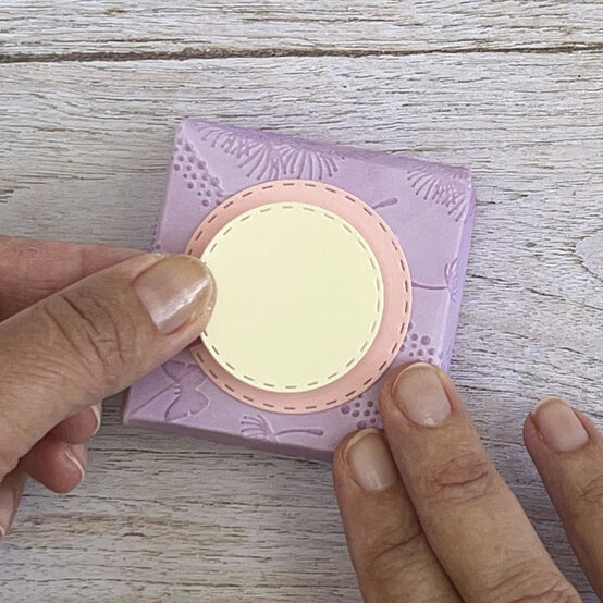 die%2Dcut%2Dprojects%2Dfor%2Dbeginners%5Forigami%2Dbox%2Dstep%2D4.jpg?sw=554&q=85