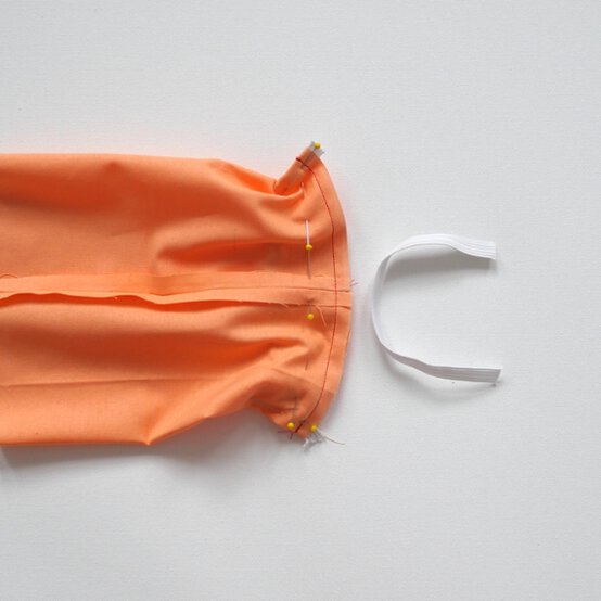 How%20to%20make%20a%20face%20mask%20Step%208.jpeg?sw=554&q=85