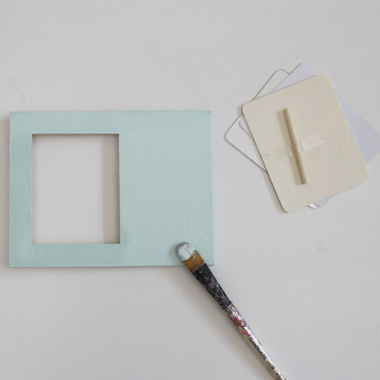 idea_how-to-make-a-fimo-clay-photo-frame_step1.jpg?sw=554&q=85