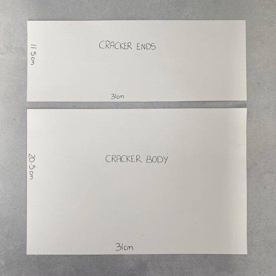 how-to-make-fabric-crackers_step1.jpg?sw=554&q=85