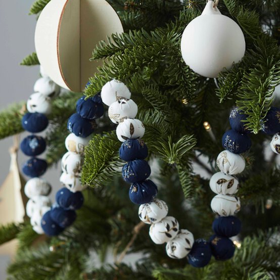 50-sewing-projects_fabric-garland.jpg?sw=554&q=85