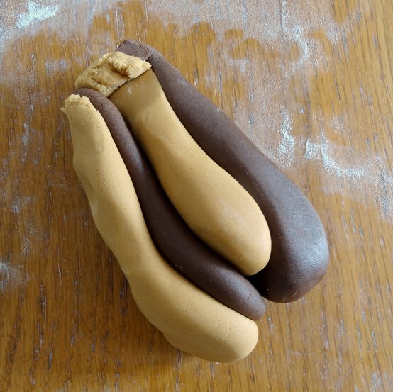 nutcracker-cake_step2.jpg?sw=554&q=85