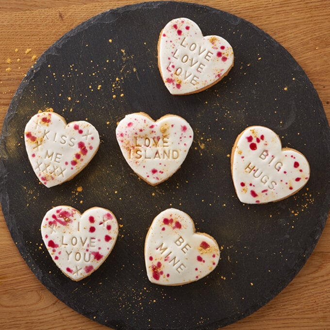 idea_valentines-day-baking-projects_loveheart.jpg?sw=680&q=85