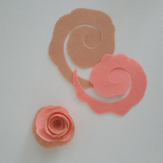 cricut-how-to-make-a-floral-headband-step8.1.jpg?sw=554&q=85