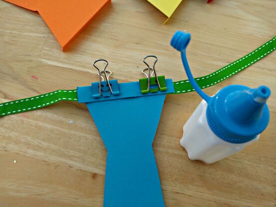 tie-3.jpg?sw=554&q=85