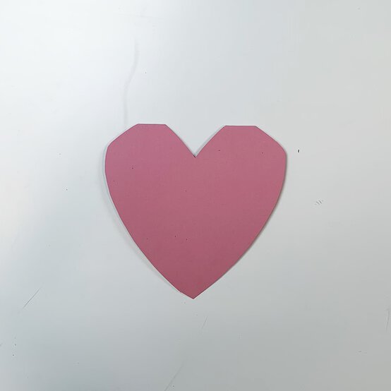 berry_card_cutting_step_3.jpg?sw=554&q=85