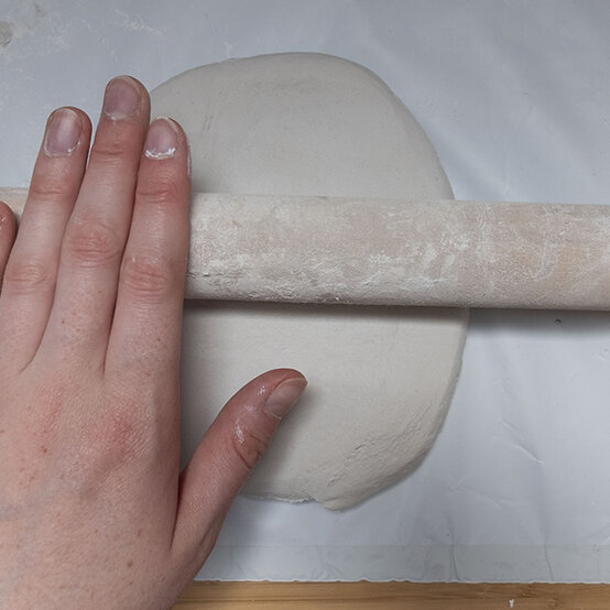 clay-wall-hanging-1.jpg?sw=554&q=85