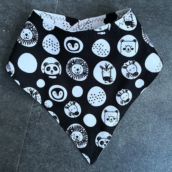 baby-bibs-20.jpg?sw=554&q=85