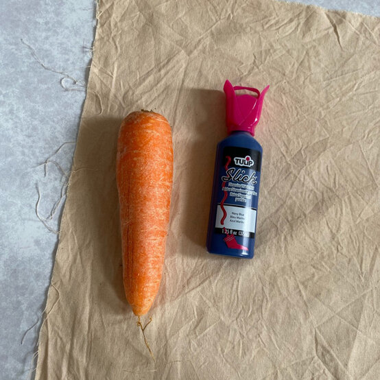 fabric_gift_wrap_paint_step_4.jpg?sw=554&q=85