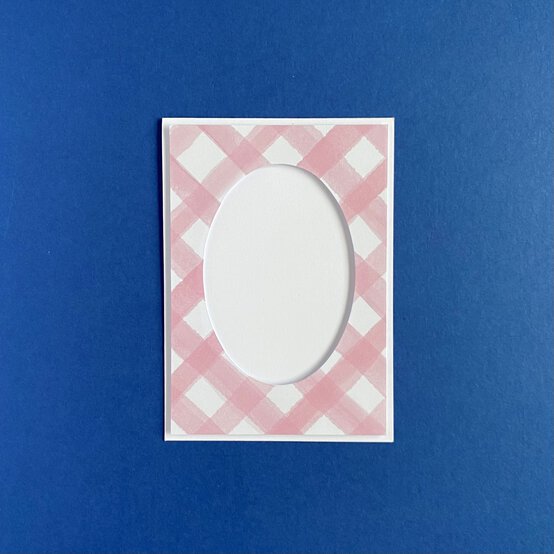 Idea_how-to-make-an-easter-aperture-card_step3.jpg?sw=554&q=85