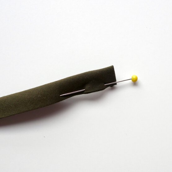 How_to_Make_Flags_Bunting_step%2014.jpeg?sw=554&q=85