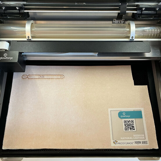 idea_glowforge-how-to-make-personalised-keyrings-name_step6.jpg?sw=554&q=85