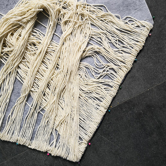 christmas-pennant-flag_step15.jpg?sw=554&q=85