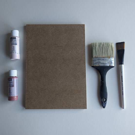 idea_how-to-make-a-celebration-sign-with-vinyl_step1.jpg?sw=554&q=85