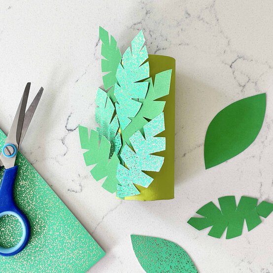 Idea_how-to-make-jungle-craft-rolls_step7.jpg?sw=554&q=85