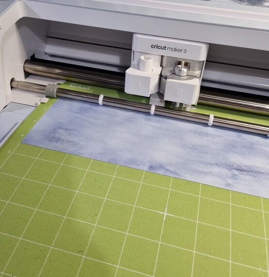 cricutinfusibleinkmugproject_step25.jpg?sw=554&q=85