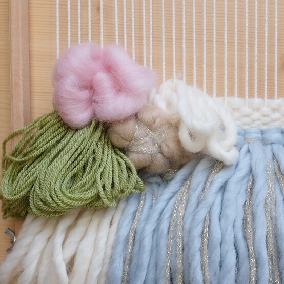 how_to_make_-a_floral_weave_30.jpg?sw=554&q=85