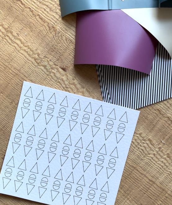 cricut_how_to_make_paper_wall_art_4.-box-frame.png?sw=554&q=85