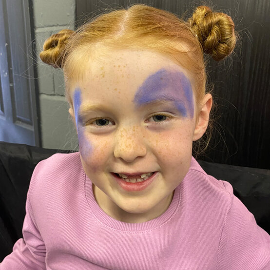 idea_halloween-face-paint-ideas-cat_step1.jpg?sw=554&q=85