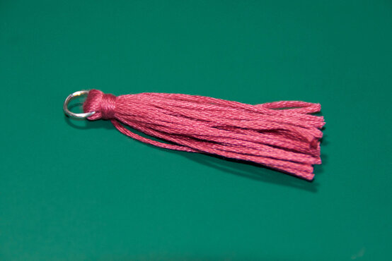 wine-glass-charms-29-of-40-edit.jpg?sw=554&q=85