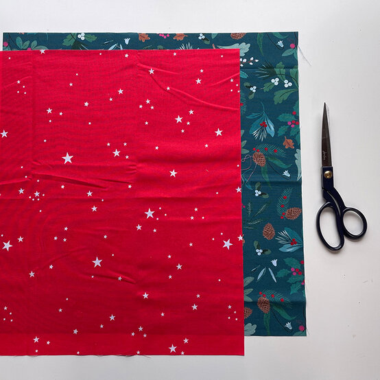 how-to-sew-a-table-runner_step2.jpg?sw=554&q=85