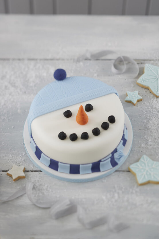 press_067_christmas_cake_kids_design_3-682x1024.jpg?sw=554&q=85