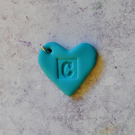 how_to_make_friendship_keyrings_10.jpg?sw=554&q=85